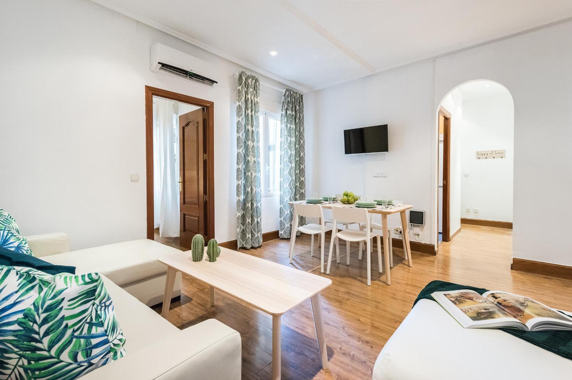 Lujosos Apartamentos En El Centro De マドリード エクステリア 写真